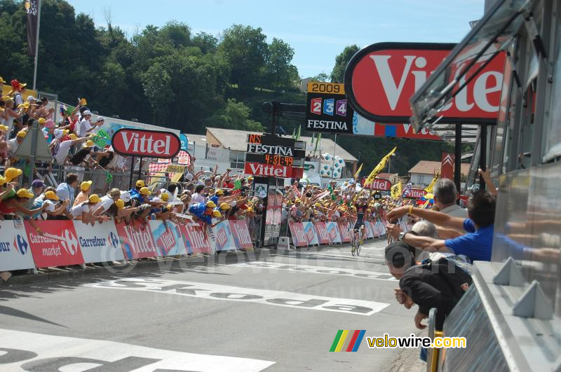 Luis Lon Sanchez (Caisse d'Epargne) wint in Saint-Girons