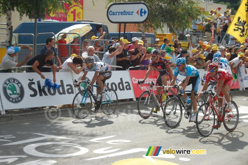 Christophe Riblon (AG2R La Mondiale), Jose Joaquin Rojas (Caisse d'Epargne), Peter Velits (Milram) & Sbastien Minard (Cofidis) in Saint-Girons
