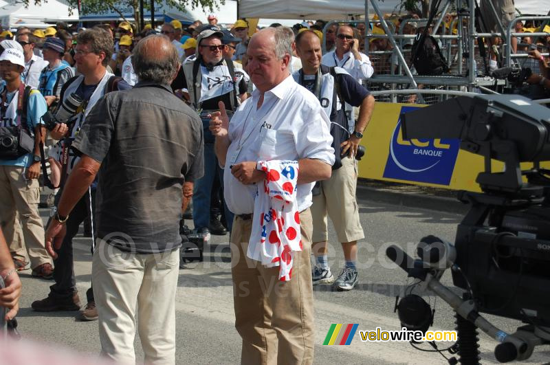 Jean-François Pescheux staat klaar met de bolletjestrui in Saint-Girons