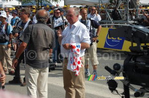 Jean-François Pescheux attend avec le maillot à pois à Saint-Girons (1236x)