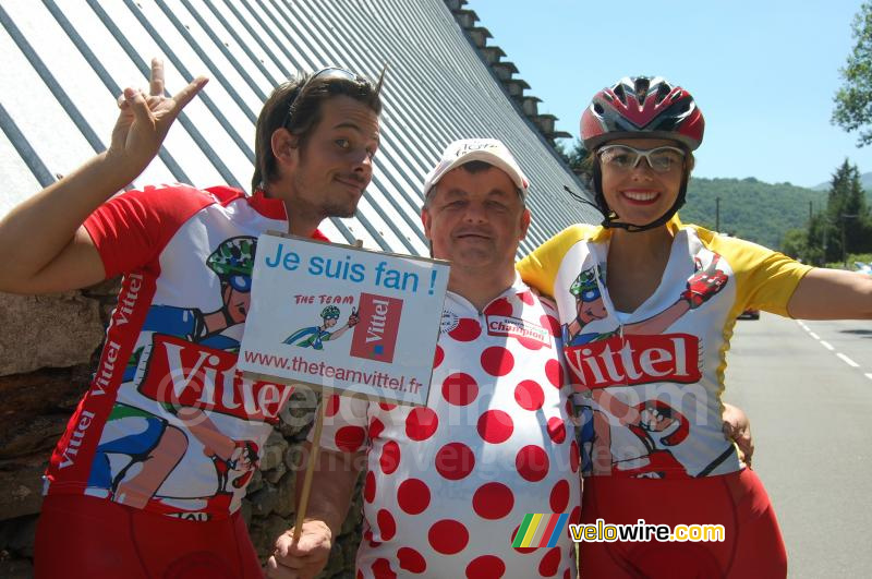 Bernard Laplume & Maria Del Velo met n van hun fans
