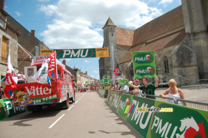 Le sprint à Suilly-la-Tour (2) (237x)