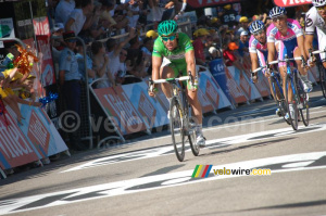 Mark Cavendish (Columbia-HTC) remporte le sprint pour la 8ème place à Vittel (505x)