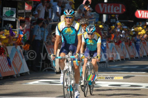 Dmitriy Muravyev & Levi Leipheimer (Astana) à Vittel (552x)