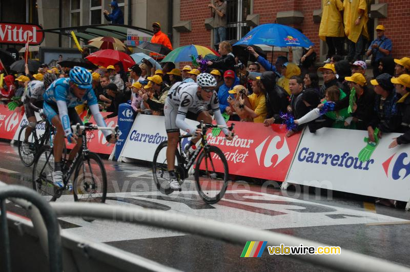 Peter Velits (Milram) & Thor Hushovd (Cervloi TestTeam) in Colmar