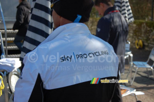 A Team Sky coat (769x)