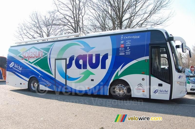 De bus van Saur-Sojasun