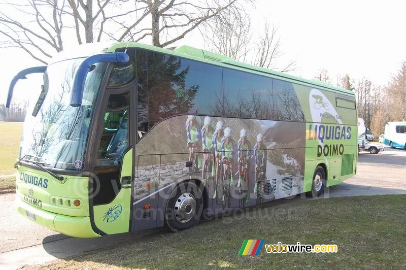 The Liquigas-Doimo bus