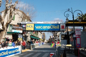The finish in Tourrettes-sur-Loup (528x)