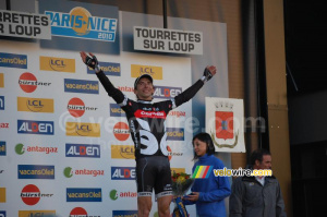 Xavier Tondo (Cervélo TestTeam) on the podium (1) (384x)