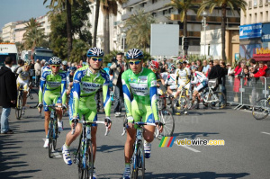 Les coureurs Liquigas-Doimo prêts pour le départ (391x)