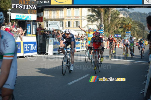 Alberto Contador (Astana) fête sa victoire (358x)