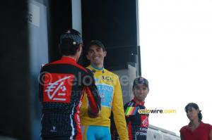 Luis Léon Sanchez (Caisse d'Epargne), Alberto Contador (Astana) & Alejandro Valverde (Caisse d'Epargne) (519x)