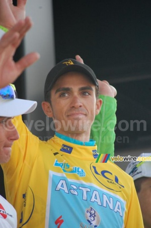 Alberto Contador (Astana), le maillot jaune (506x)