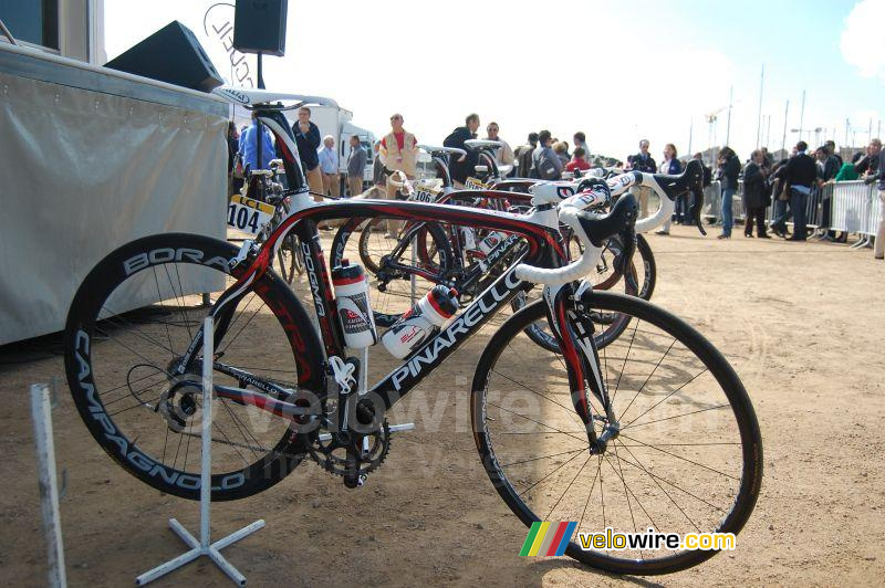 Arnold Jeannesson (Caisse d'Epargne)'s bike