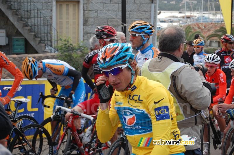Pierrick Fédrigo (Bbox Bouygues Telecom) in the yellow jersey