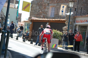 Florian Stalder (BMC Racing Team) in the center of Porto-Vecchio (905x)