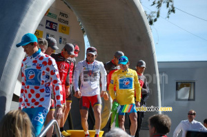 The distinctive jerseys of the Critérium International 2010 (490x)