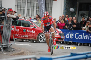 Fabian Cancellara (Team Saxo Bank) arrive au Vélodrome de Roubaix (1) (966x)