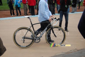 Fabian Cancellara's bike (Team Saxo Bank): Specialized Roubaix SL3 (742x)