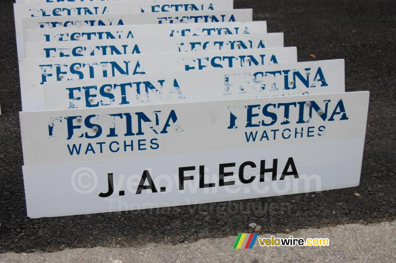 Plaques des noms - Juan-Antonio Flecha