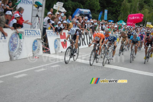 Heinrich Haussler (Cervélo TestTeam) remporte l'étape à Sierre (497x)