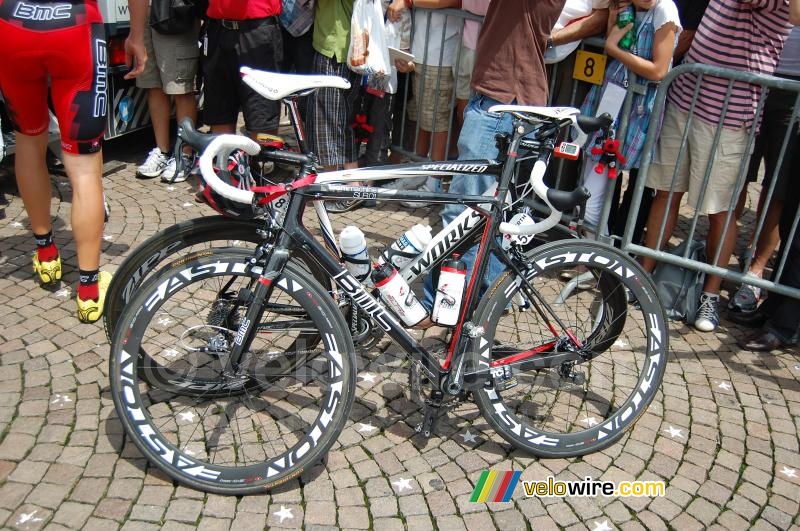 Jens Voigt's and Marcus Burghardt's bikes balance each other