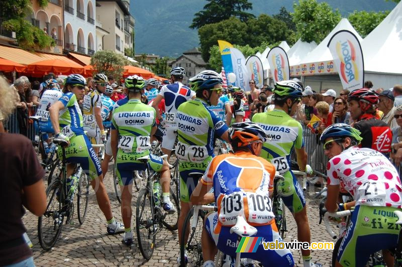 De Liquigas-Doimo ploeg & Juan Manuel Garata (Rabobank)