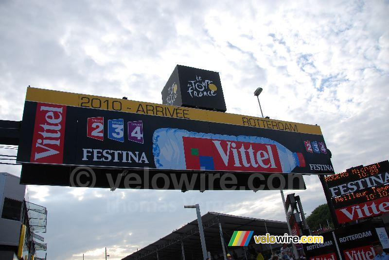 The finish arch in Rotterdam