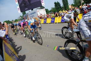 Tyler Farrar (Garmin-Transitions) & Alessandro Petacchi (Lampre-Farnese Vini) déjà plus d'une longueur de vélo derrière Mark Cavendish (HTC-Columbia) (309x)