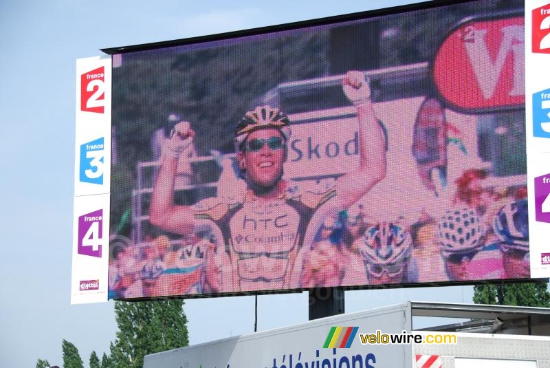 Mark Cavendish (HTC-Columbia) wint de etappe