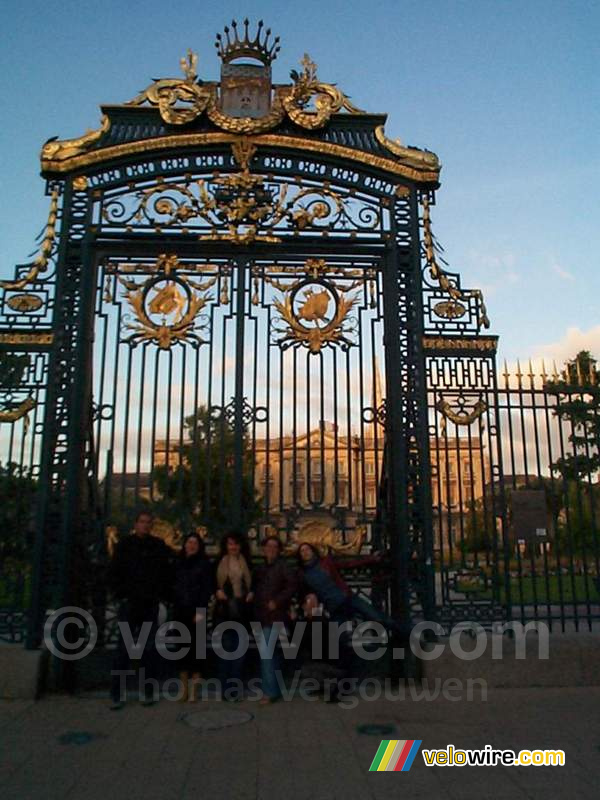 [Lacanau] The whole group in Bordeaux