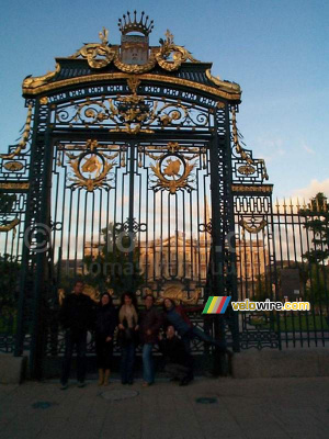 [Lacanau] The whole group in Bordeaux (239x)