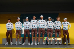 The AG2R La Mondiale team (429x)