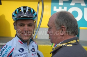 Philippe Gilbert (Omega Pharma-Lotto) with Jean-François Pescheux (384x)