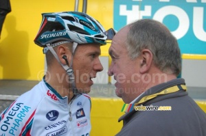 Philippe Gilbert (Omega Pharma-Lotto) with Jean-François Pescheux (2) (344x)