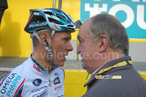 Philippe Gilbert (Omega Pharma-Lotto) avec Jean-François Pescheux (2) (452x)