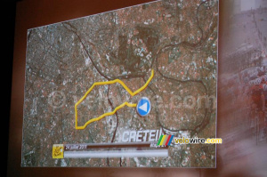 The start from Créteil towards the Champs Elysées in Paris (867x)