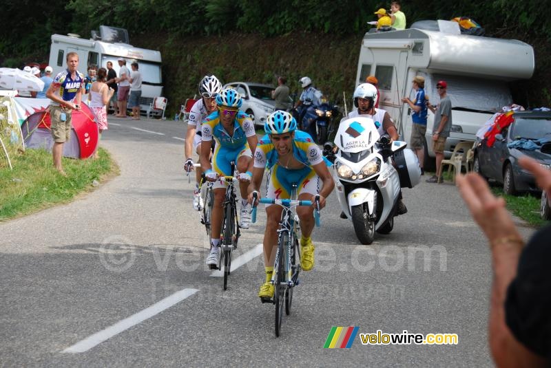 Daniel Navarro & Alberto Contador (Astana) & Andy Schleck (Team Saxo Bank)