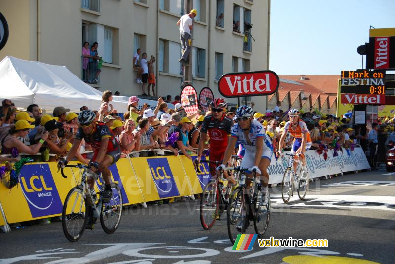 Lance Armstrong & Christopher Horner (Team Radioshack), Anthony Geslin (FDJ) & Lars Boom (Rabobank)