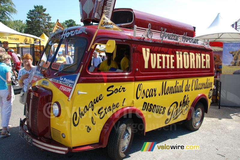 La camionnette d'Yvette Horner du Tour de France 1955