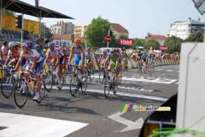 Johan van Summeren (Garmin-Transitions) looks at me ... (532x)