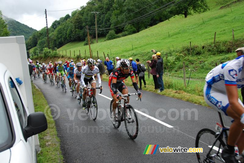 Cadel Evans (BMC Racing Team) & Mathieu Perget (Caisse d'Epargne)