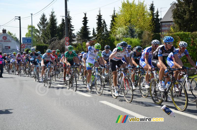 Geraint Thomas, Sep Vanmarcke et le bidon qui vole