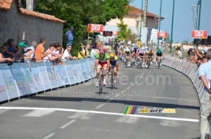 Gaëtan Bille (Wallonie-Bruxelles-Crédit Agricole) on his way to victory (305x)