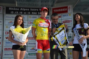 Gaëtan Bille (Wallonie-Bruxelles-Crédit Agricole), vainqueur sur le podium (315x)