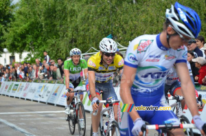 Sylvain Georges keeps yellow (473x)