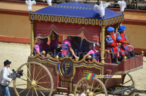 Lampre-ISD arrive en carrosse (429x)