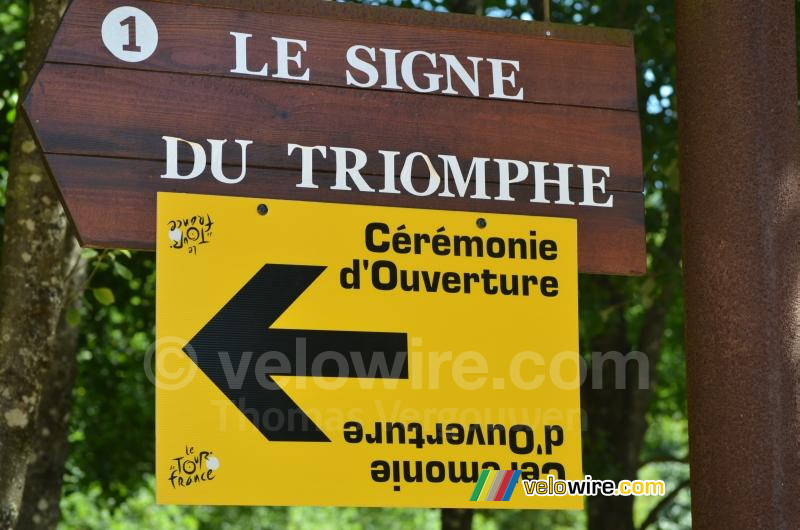 Crmonie d'ouverture - Le signe du Triomphe !