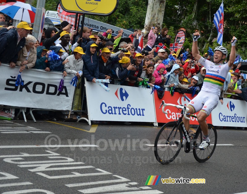 Thor Hushovd (Team Garmin-Cervélo) wins the stage in Gap